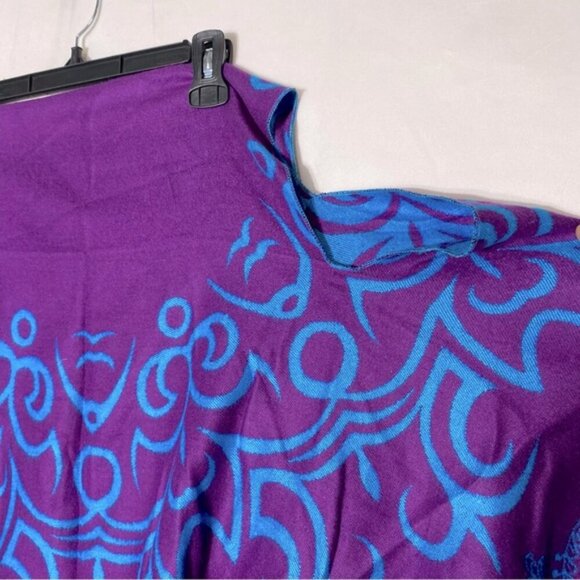 La Cera Blue Purple Swirl Patterned Reversible Shawl Poncho - Picture 12 of 16